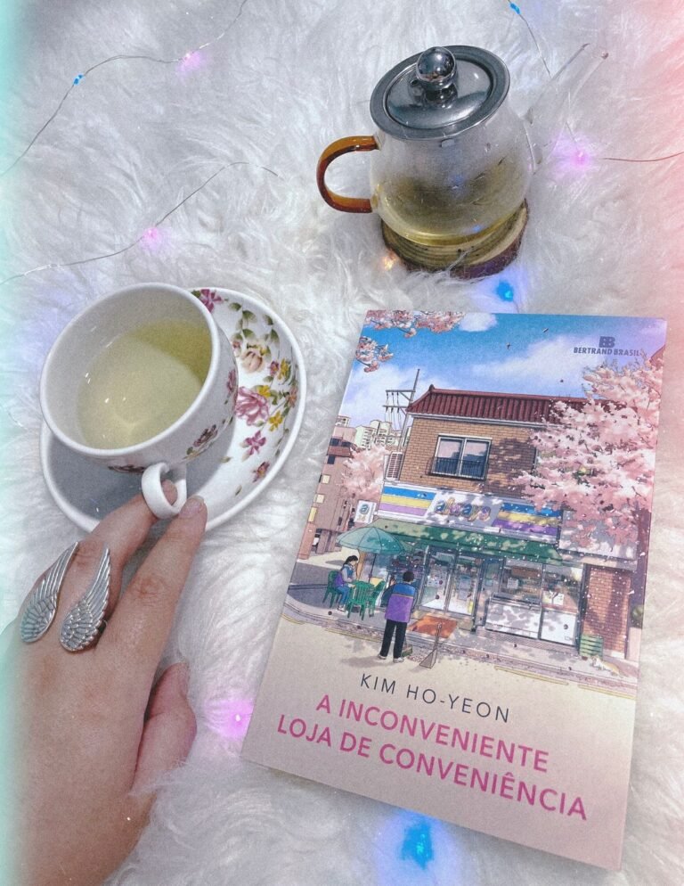 Foto do livro "A Inconveniente Loja de Conveniência"