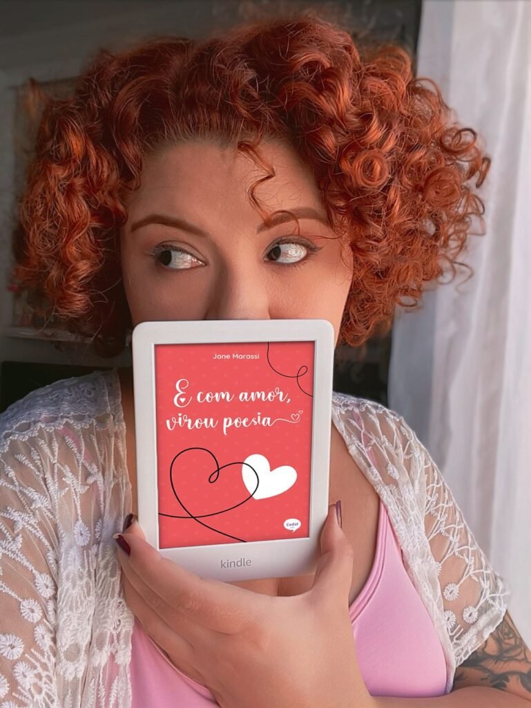 Foto do livro "E com amor, virou poesia" da Editora Codal